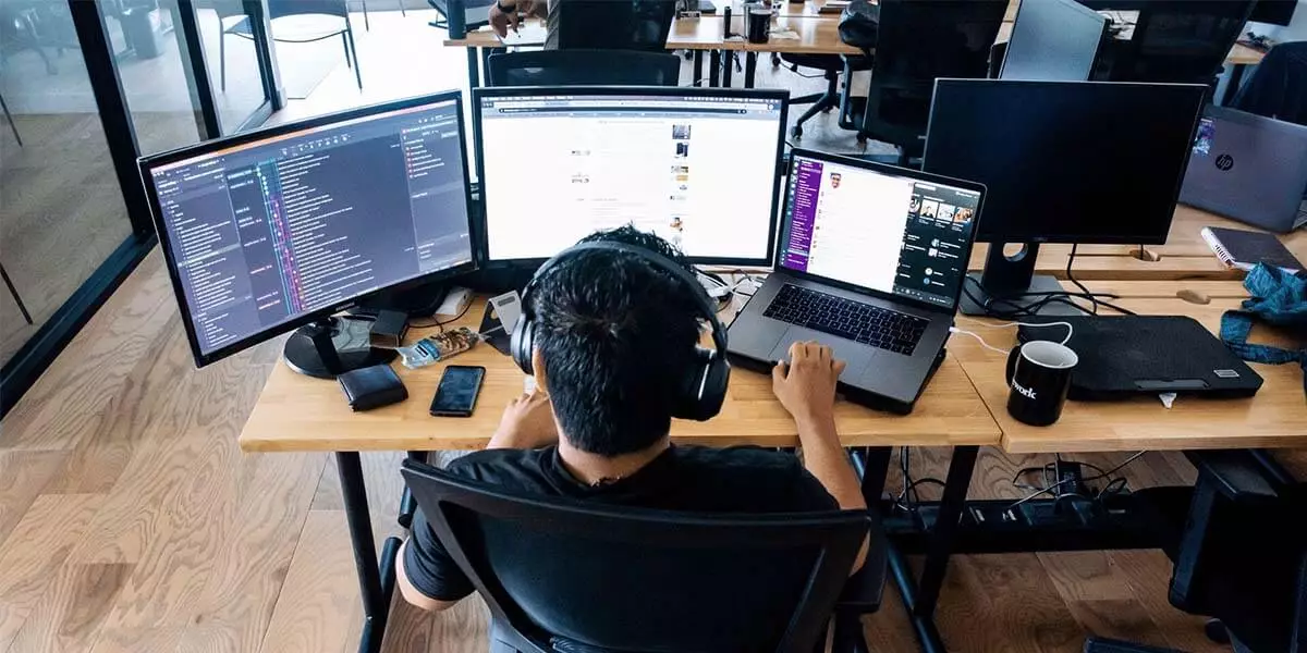 Hands on workshop with advanced GitHub features such as DevContainers, CodeSpaces, Actions, GitHub CLI, CoPilot Hands on workshop with advanced GitHub features such as DevContainers, CodeSpaces, Actions, GitHub CLI, CoPilot